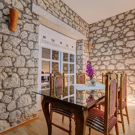 Szálloda Lale Alacati