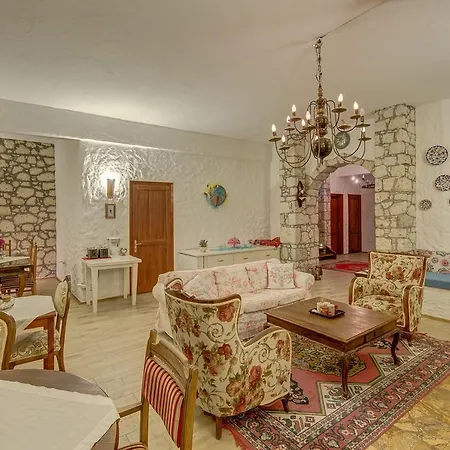 Ξενοδοχείο Lale 3*